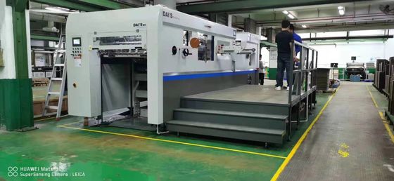 1550 mm Max. Altura do monte Máquina de corte de roda de impressão de alta definição para corte