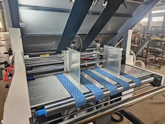 Máquina de laminação de cartão ondulado de tensão 380V para necessidades de produção personalizadas