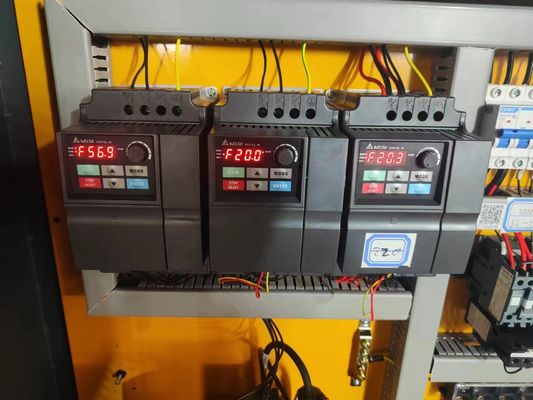 Máquina de laminação de cartão ondulado de tensão 380V para necessidades de produção personalizadas