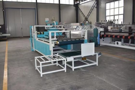 Pequena dimensão 5500 KG Voltagem 380v Folder Gluer Machine para duas peças Dobrar e colar