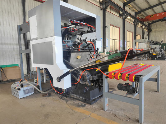 Máquina de cortar e descascar de papelão ondulado