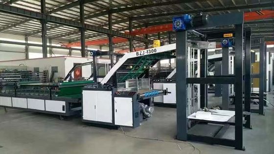 Máquina de laminação de cartão semiautomática de alta produtividade
