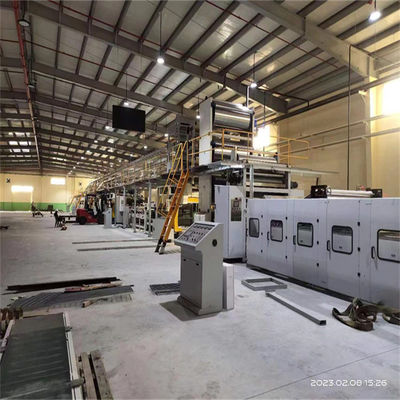 Máquina de fabricação de caixas onduladas 3000*1600*2000 com precisão de corte de velocidade uniforme ±1 mm