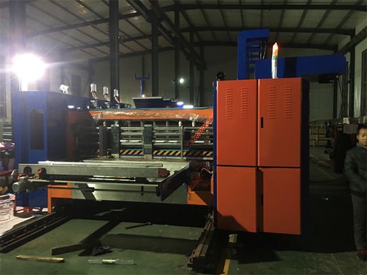 Máquina de corte de matriz de impressão flexível de alta velocidade 4 Cor 18000 KG Voltagem 380